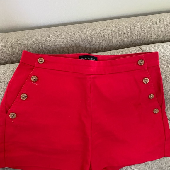 Banana Republic red button shorts size 0 Wore once - Picture 4 of 5